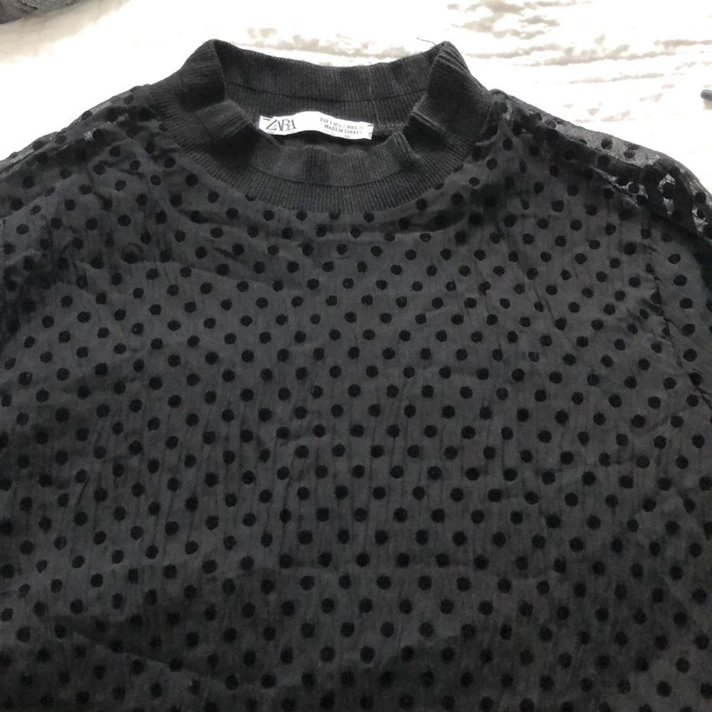 - Zara top S